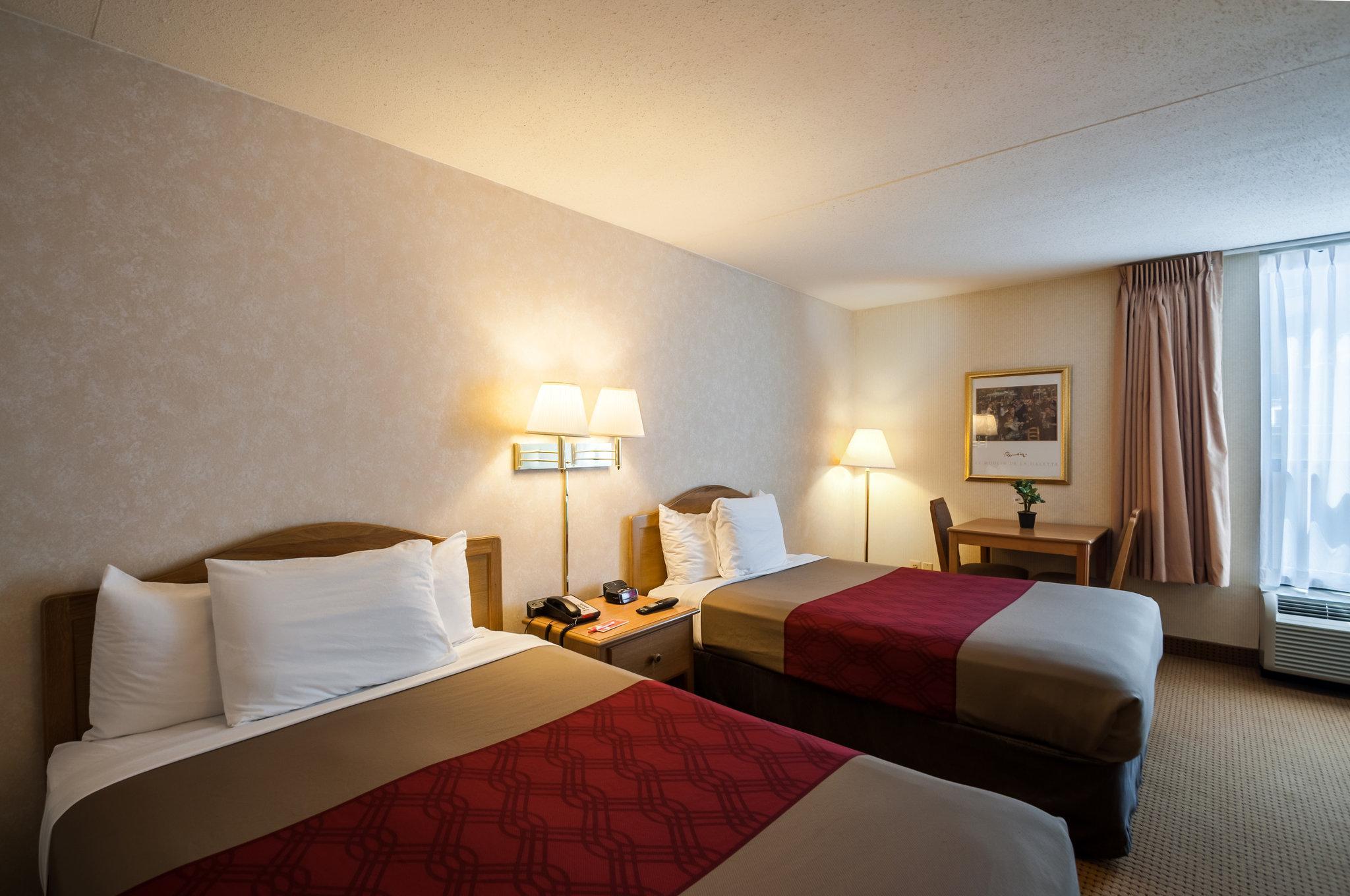 Econo Lodge Metro Arlington Exterior foto