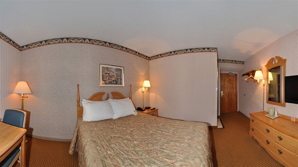 Econo Lodge Metro Arlington Exterior foto